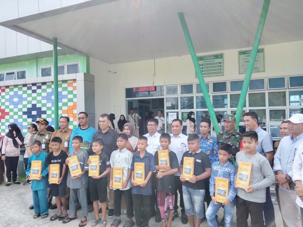 Danramil 06/Serasan Apresiasi Pelaksanaan Sunatan Massal Secara Gratis di Pulau Serasan