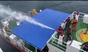 Asah Kemampuan, Basarnas Natuna Gelar Simulasi Penyelamatan Kebakaran Kapal
