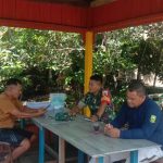 Babinsa Koramil 03/Sedanau Terus Tingkatkan Komsos Dengan Masyarakat