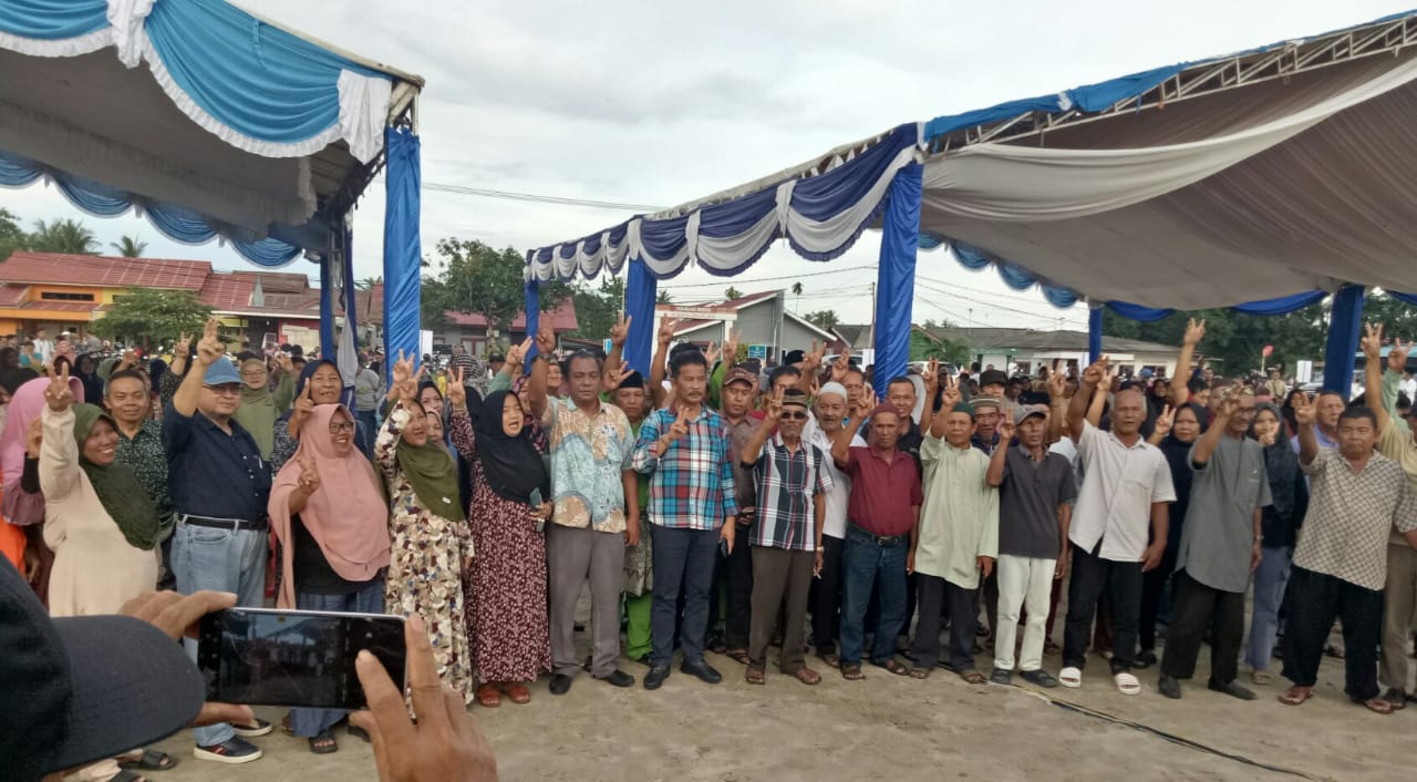 Warga Kp Mentigi Tanjung Uban Serukan Rudi-Rafiq di Hati Warga Kp Mentigi Tanjung Uban Serukan Rudi-Rafiq di Hati