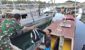 Ini Pesan Babinsa Serka Rusdianto Kepada Para Nelayan Wilayah Binaan