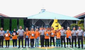 7 Lansia dan 2 Orang Ibu Hamil Warga Binaan Rutan Kelas I Tanjungpinang Dapat Bantuan Susu 7 Lansia dan 2 Orang Ibu Hamil Warga Binaan Rutan Kelas I Tanjungpinang Dapat Bantuan Susu