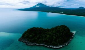 Pesona Pulau Sahi Natuna: Keajaiban Alam Wajib Dikunjungi