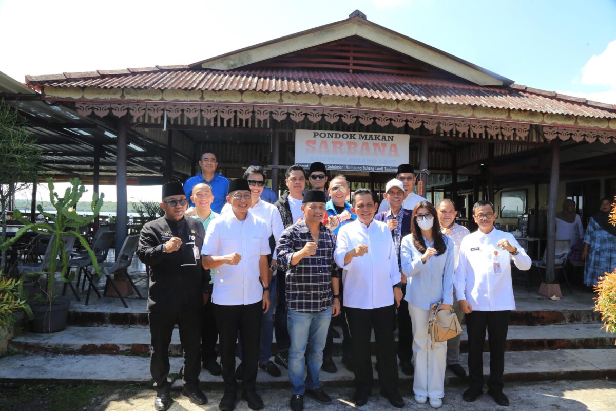 Tiga Gubernur Kunjungi Warisan Melayu di Tanjungpinang Tiga Gubernur Kunjungi Warisan Melayu di Tanjungpinang