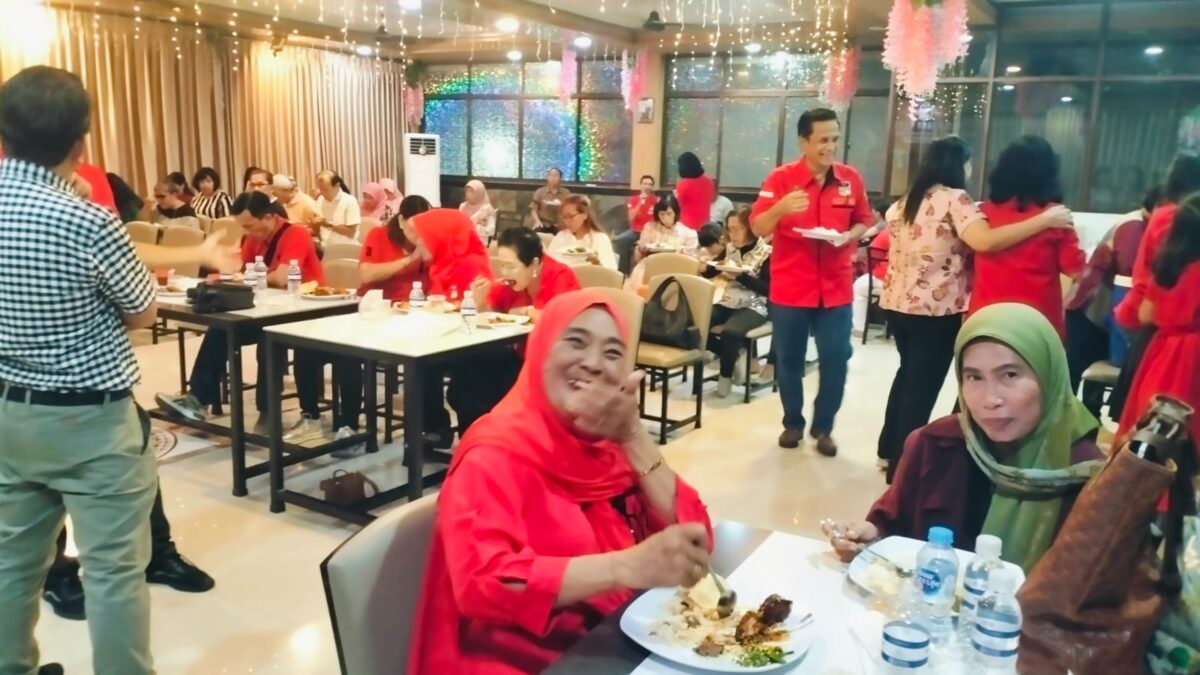 Suasana keakraban terlihat dalam acara ramah tamah yang menjadi bagian dari rangkaian kegiatan IKK Tanjungpinang