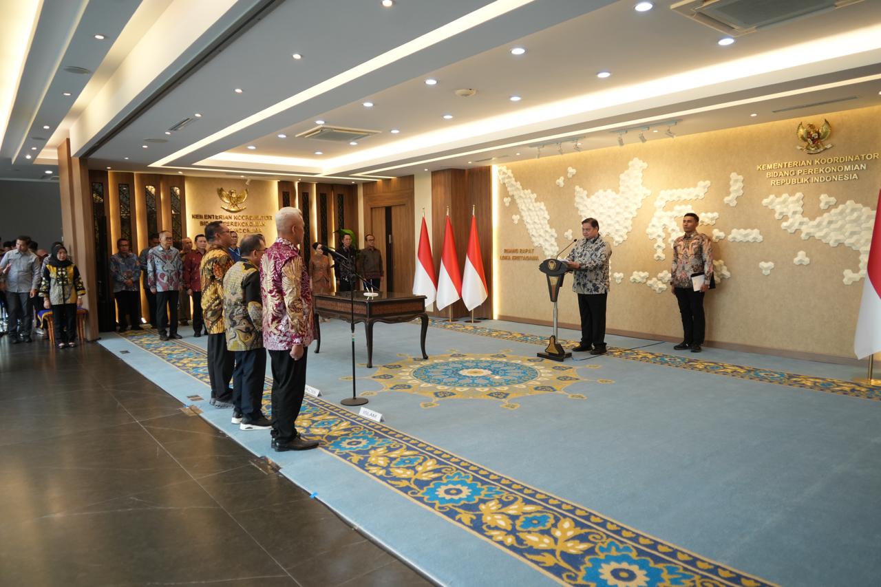 Menko Airlangga Lantik Deputi BP Batam Dorong Percepatan Menko Airlangga Lantik Deputi BP Batam Dorong Percepatan