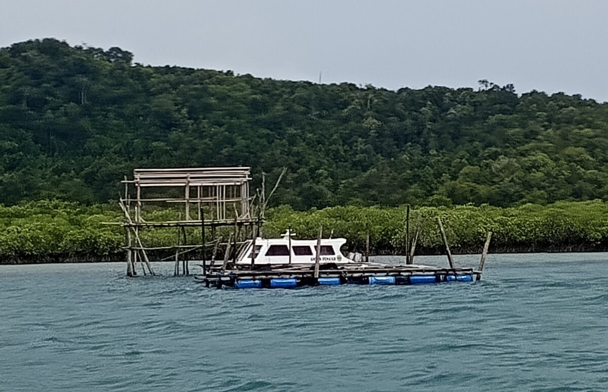 Diduga Enggan Dipakai Warga, Kapal Amdes Penaah Diungsikan